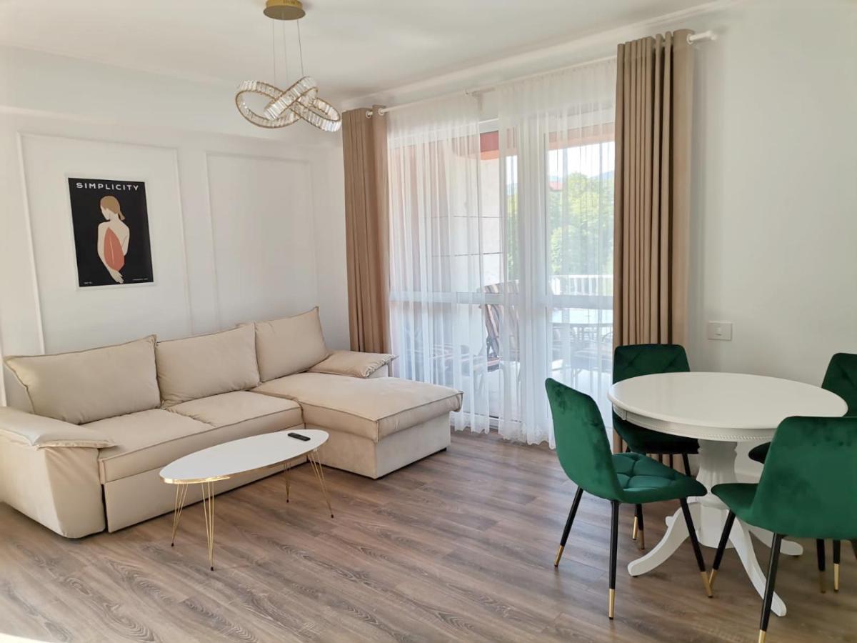 Morning Panoramic View Apartment Sinaia Bagian luar foto
